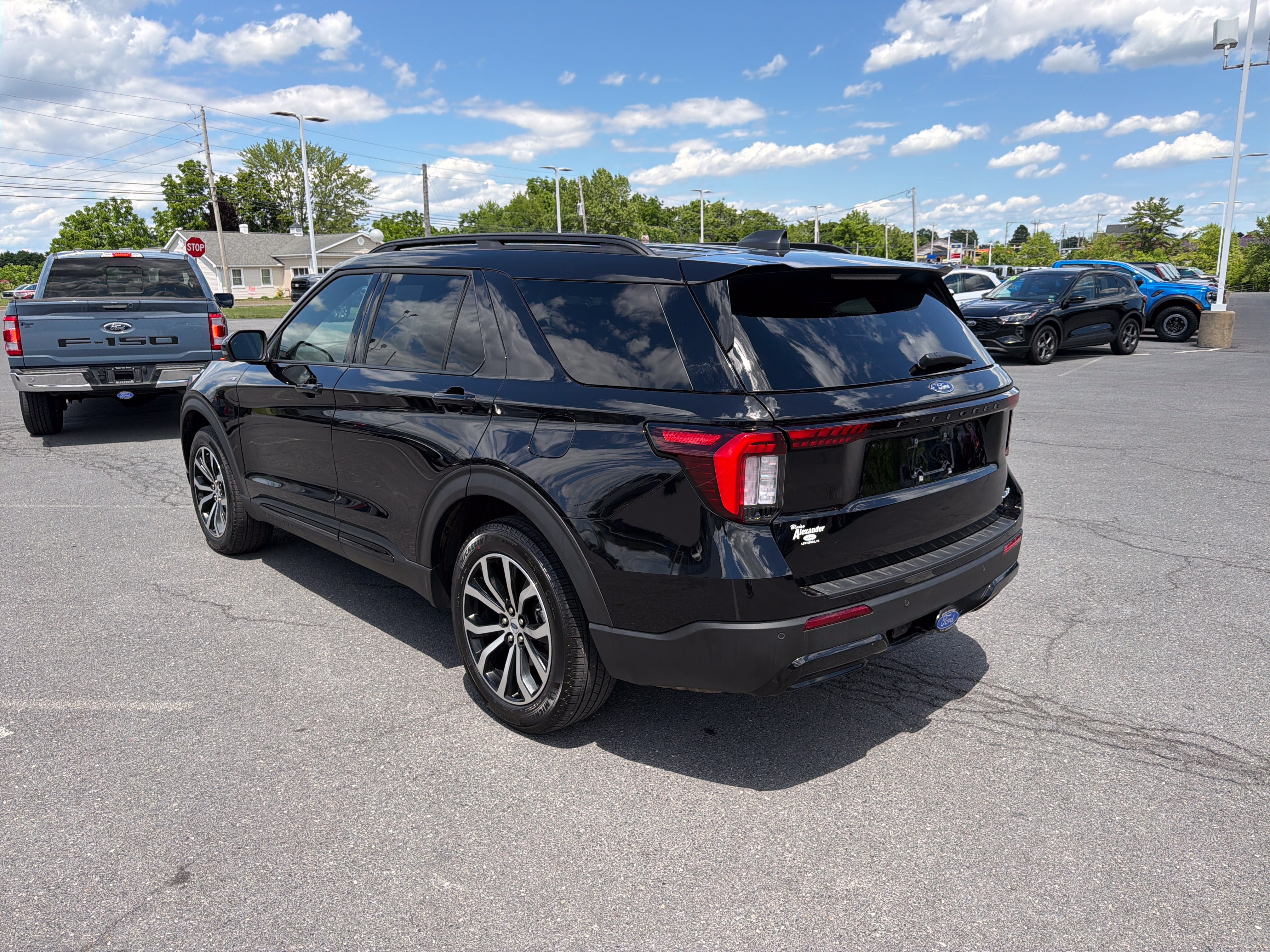 Used 2026 Ford Explorer ST-Line AWD/4WD image 6