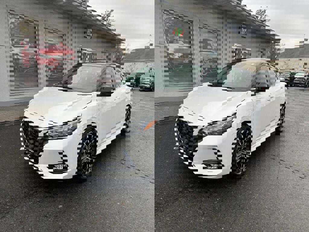 Used 2021 Nissan Sentra SR image 3