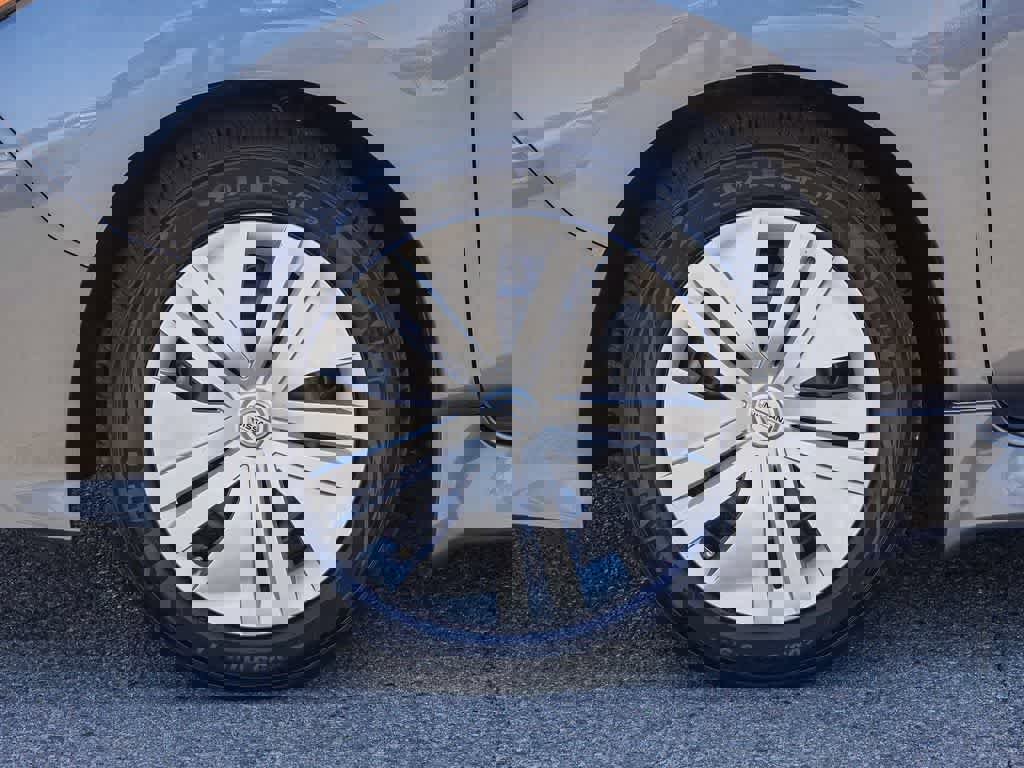 Used 2022 Nissan Leaf S FWD image 10