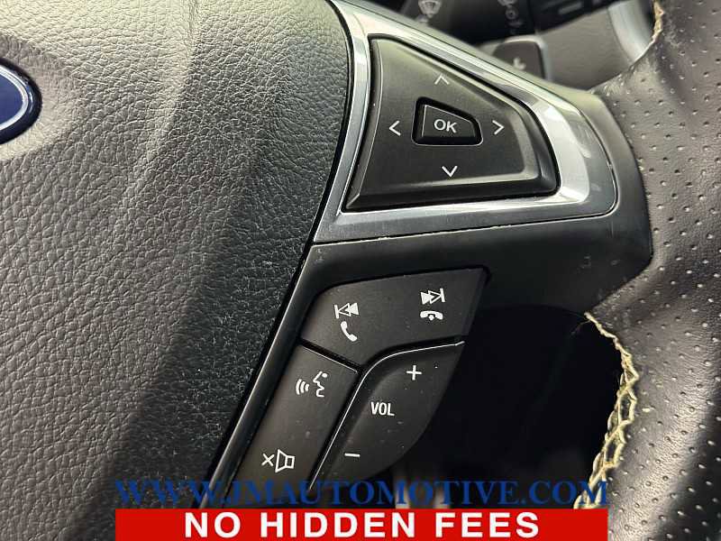 Used 2023 Ford Edge ST image 39