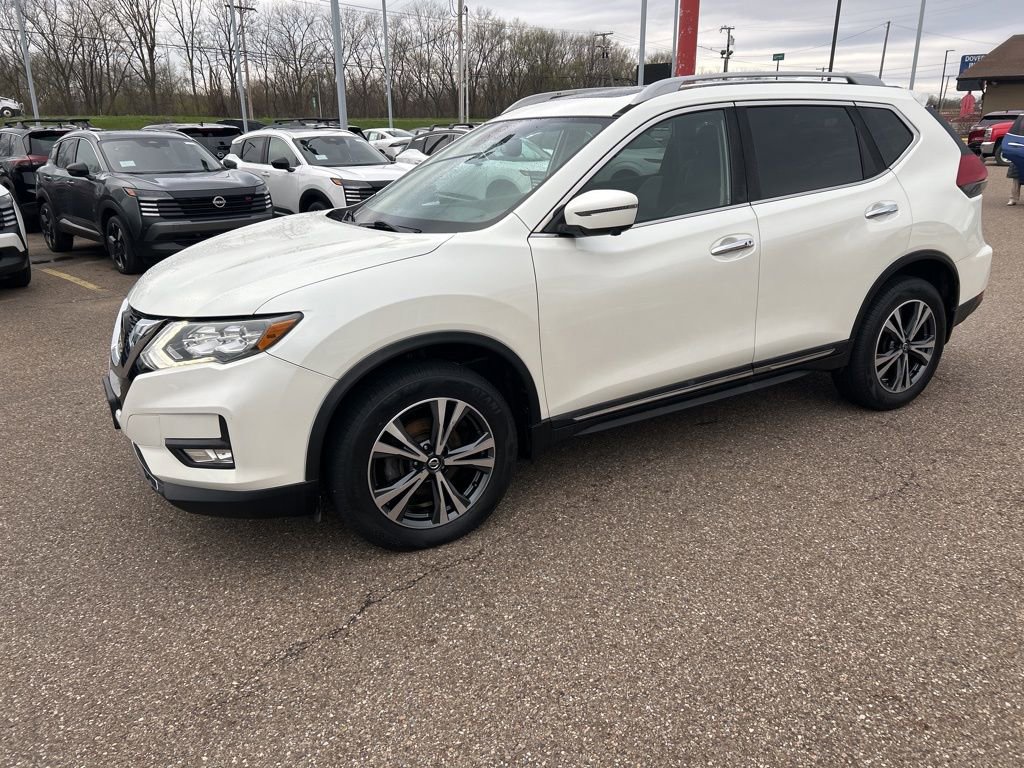Used 2018 Nissan Rogue SL w/ Premium Package image 3