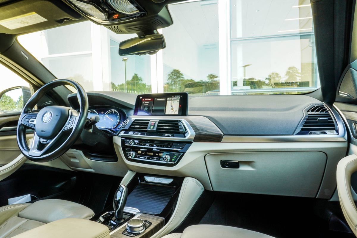 Used 2019 BMW X4 xDrive30i w/ Executive Package AWD/4WD image 18