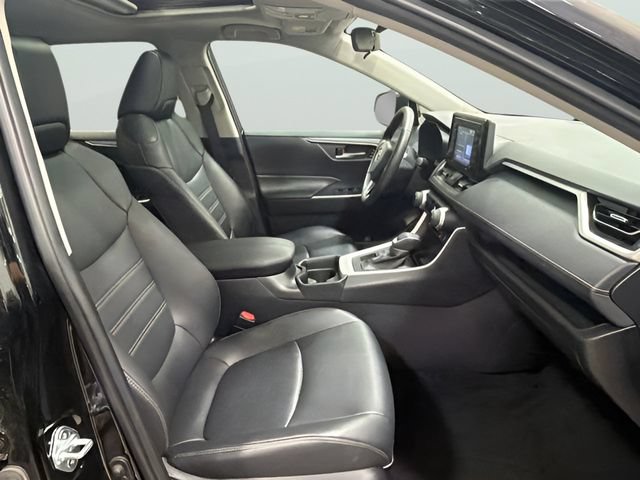 Used 2021 Toyota RAV4 XLE Premium AWD/4WD image 12