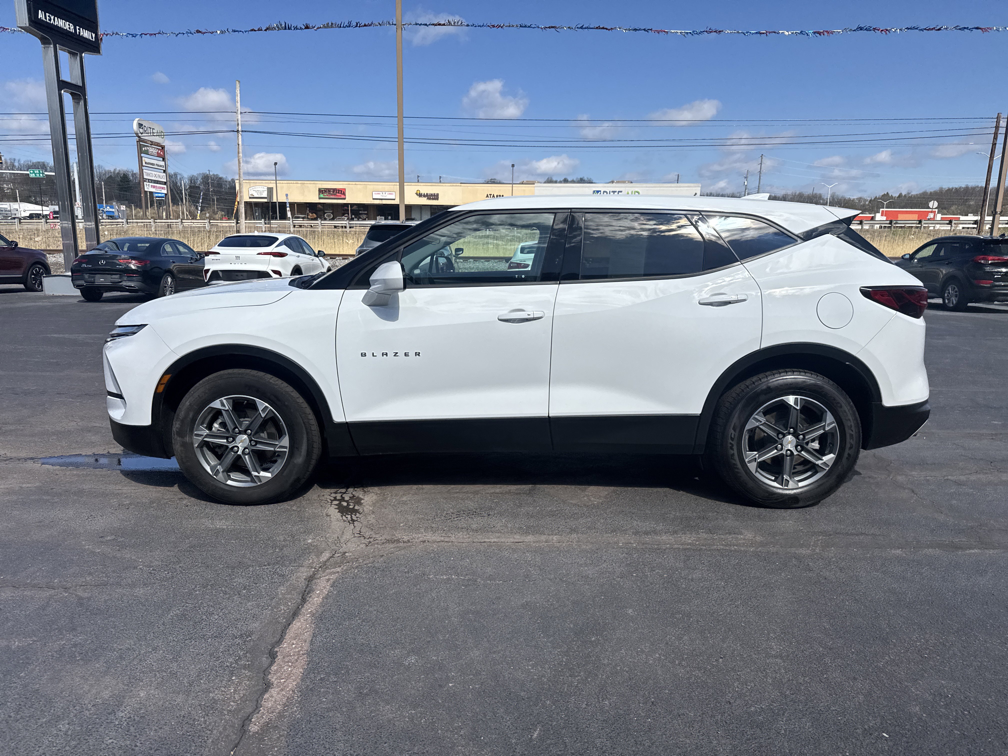 Used 2025 Chevrolet Blazer LT AWD/4WD image 7