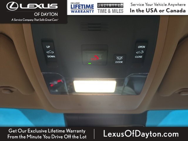 Used 2025 Lexus ES 300h w/ Luxury Package image 28