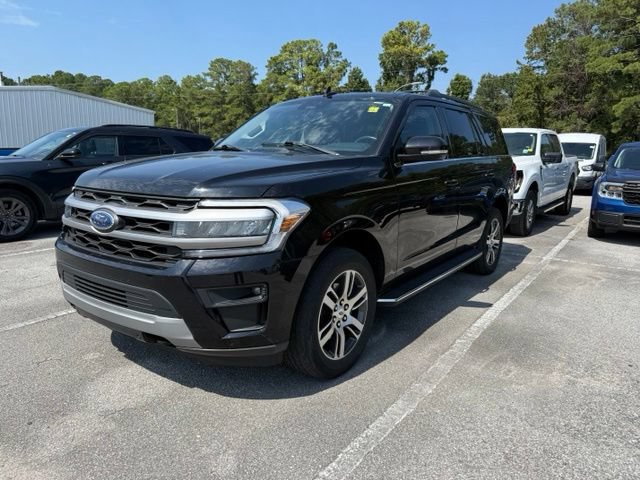 Used 2022 Ford Expedition XLT AWD/4WD image 1