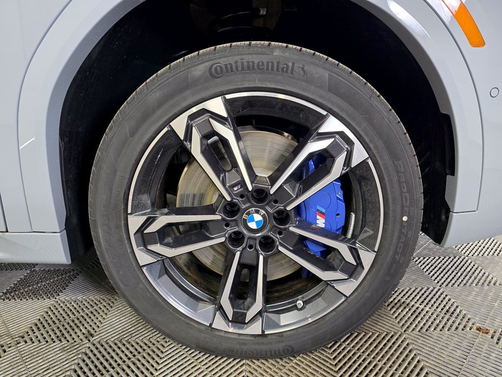 New 2026 BMW X2 xDrive28i w/ M Sport Package AWD/4WD image 2