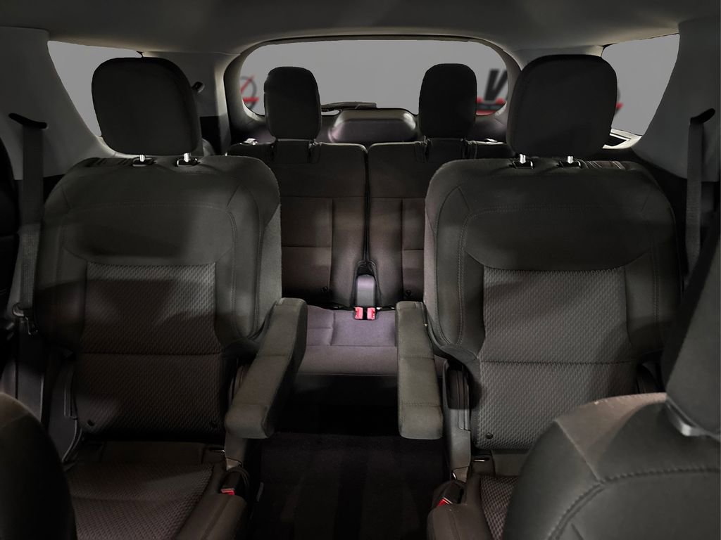 Used 2023 Ford Explorer XLT image 19