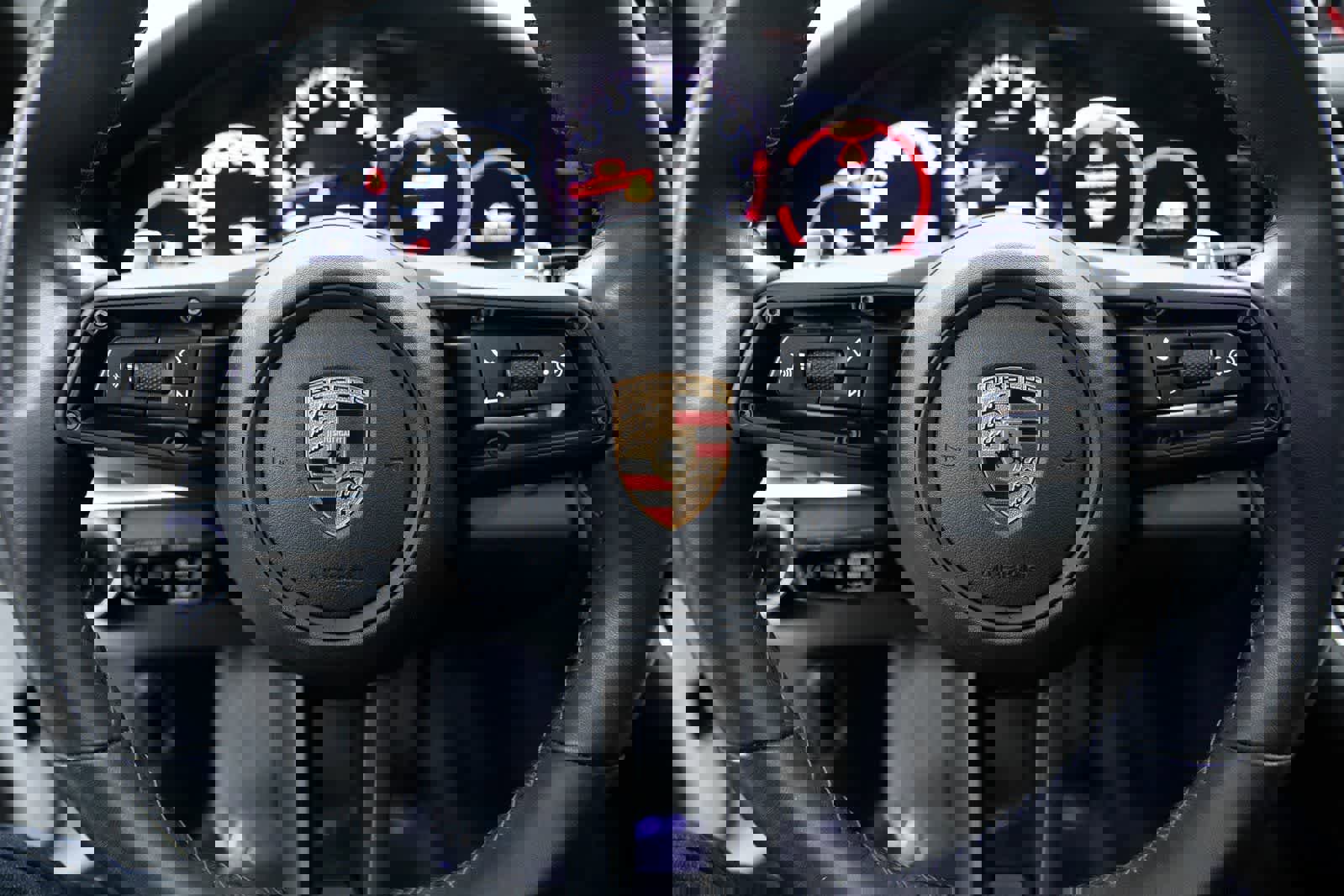 Certified 2023 Porsche Panamera Platinum Edition image 14