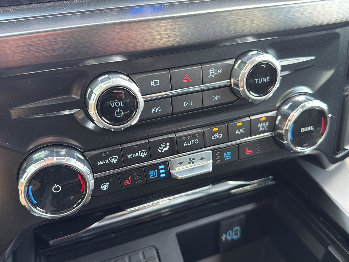 New 2026 Ford F250 Lariat w/ FX4 Off-Road Package image 24