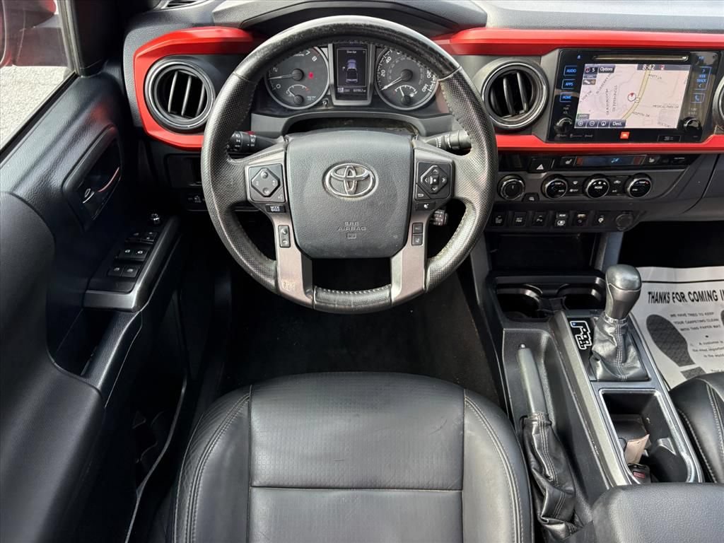 Used 2018 Toyota Tacoma TRD Sport AWD/4WD image 22