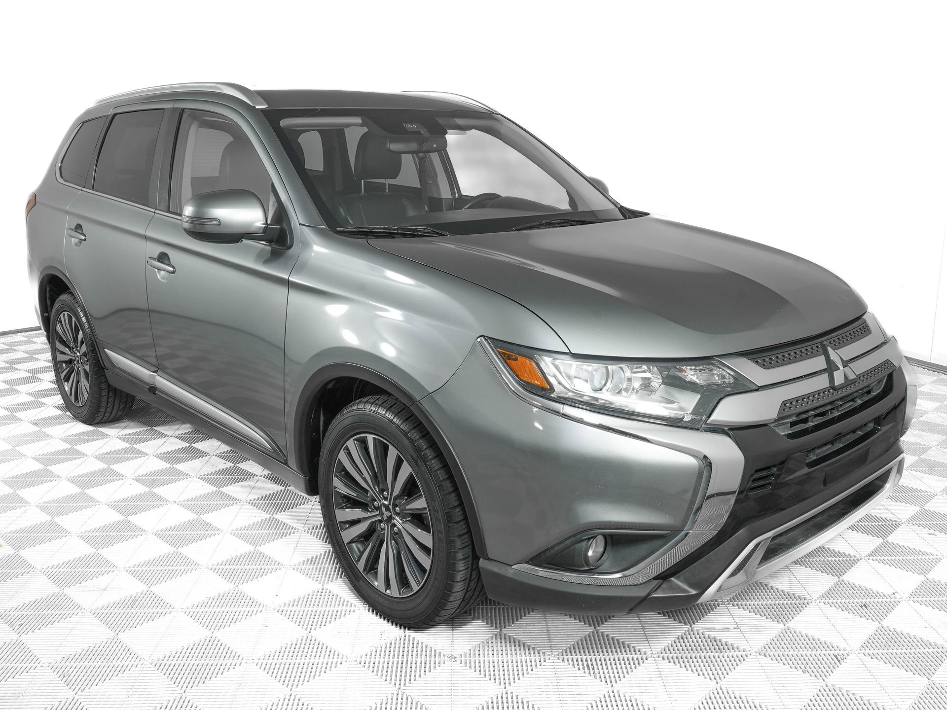 Used 2020 Mitsubishi Outlander SEL image 3