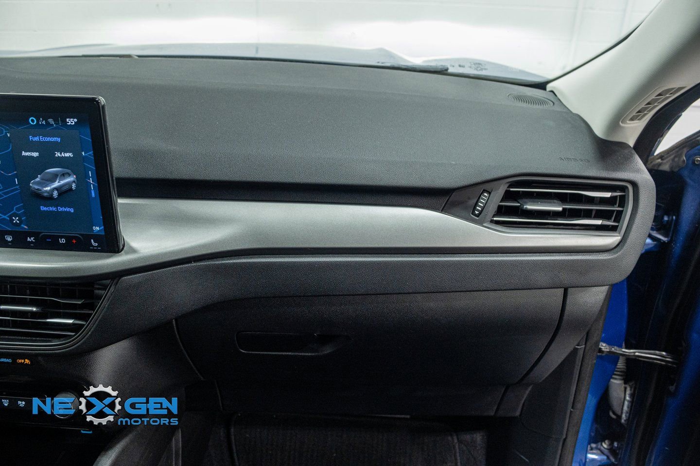 Used 2023 Ford Escape SE image 38