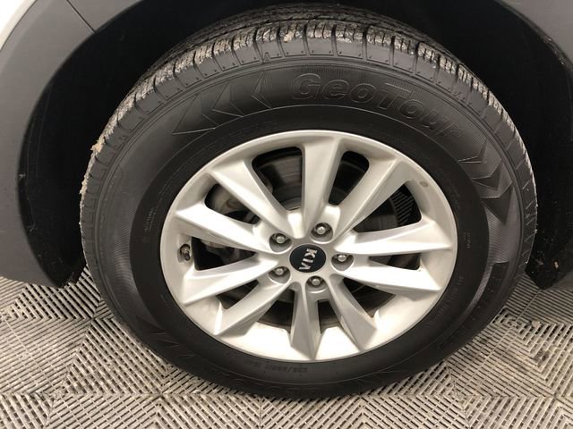 Used 2019 Kia Sorento LX image 27