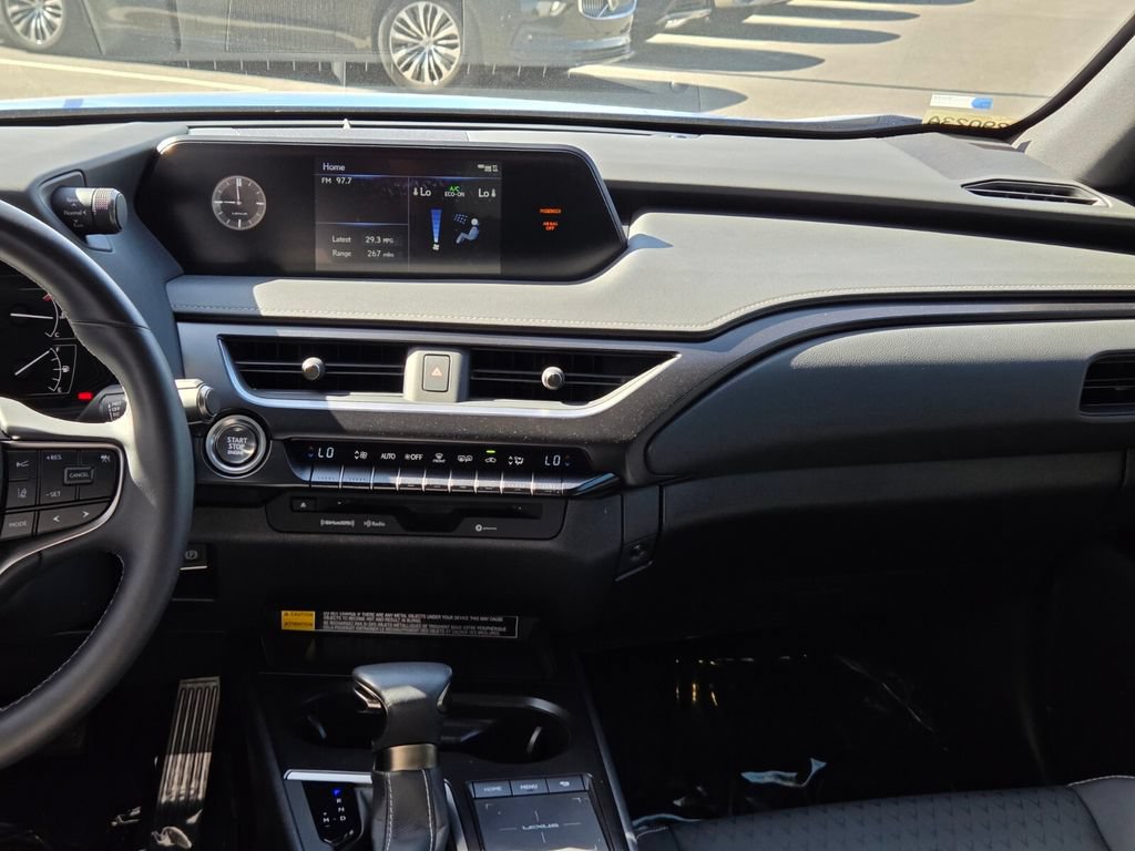 Used 2022 Lexus UX 200 w/ Accessory Package (Z1) FWD image 16