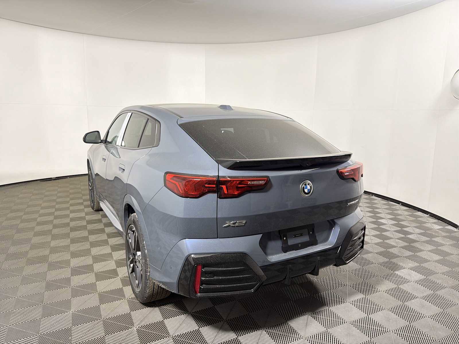 New 2026 BMW X2 xDrive28i w/ M Sport Package image 3