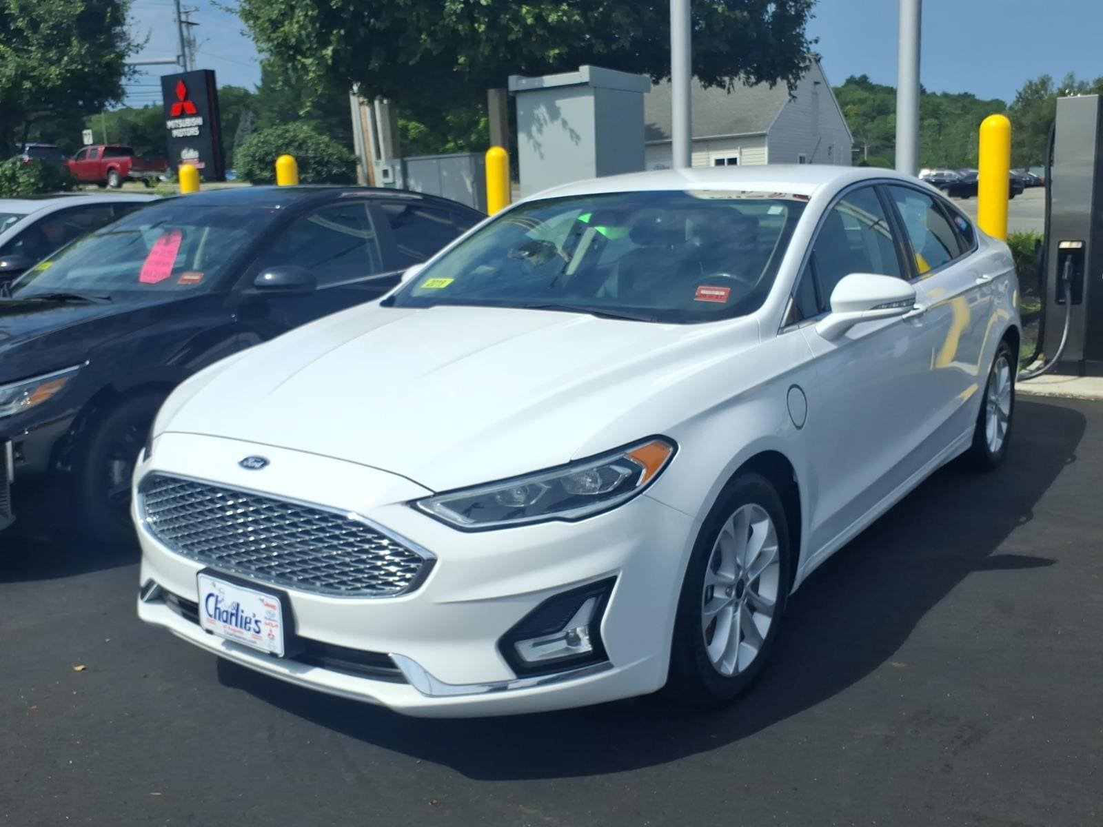 Used 2019 Ford Fusion Energi Titanium FWD image 1