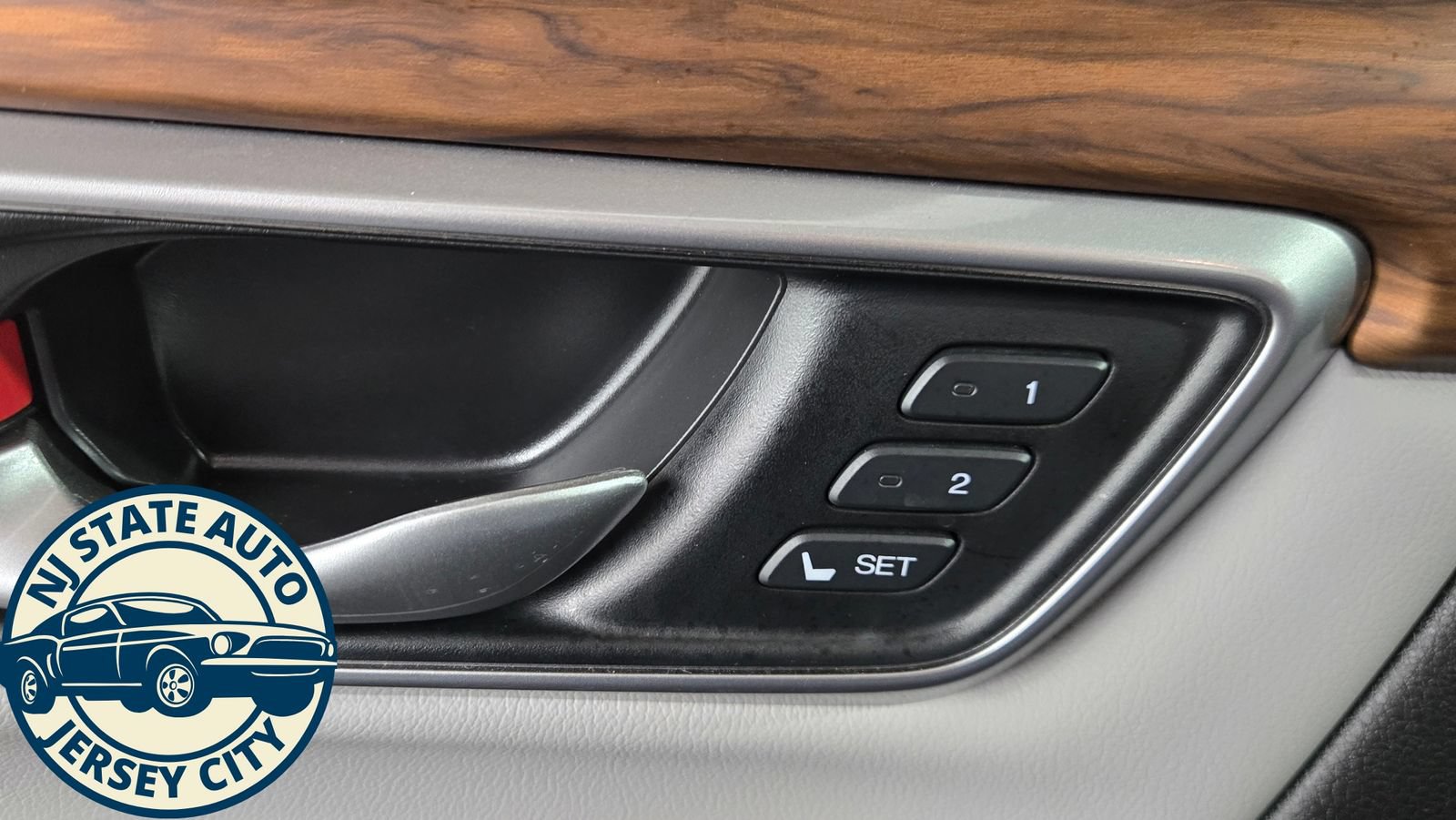 Used 2021 Honda CR-V Touring image 25