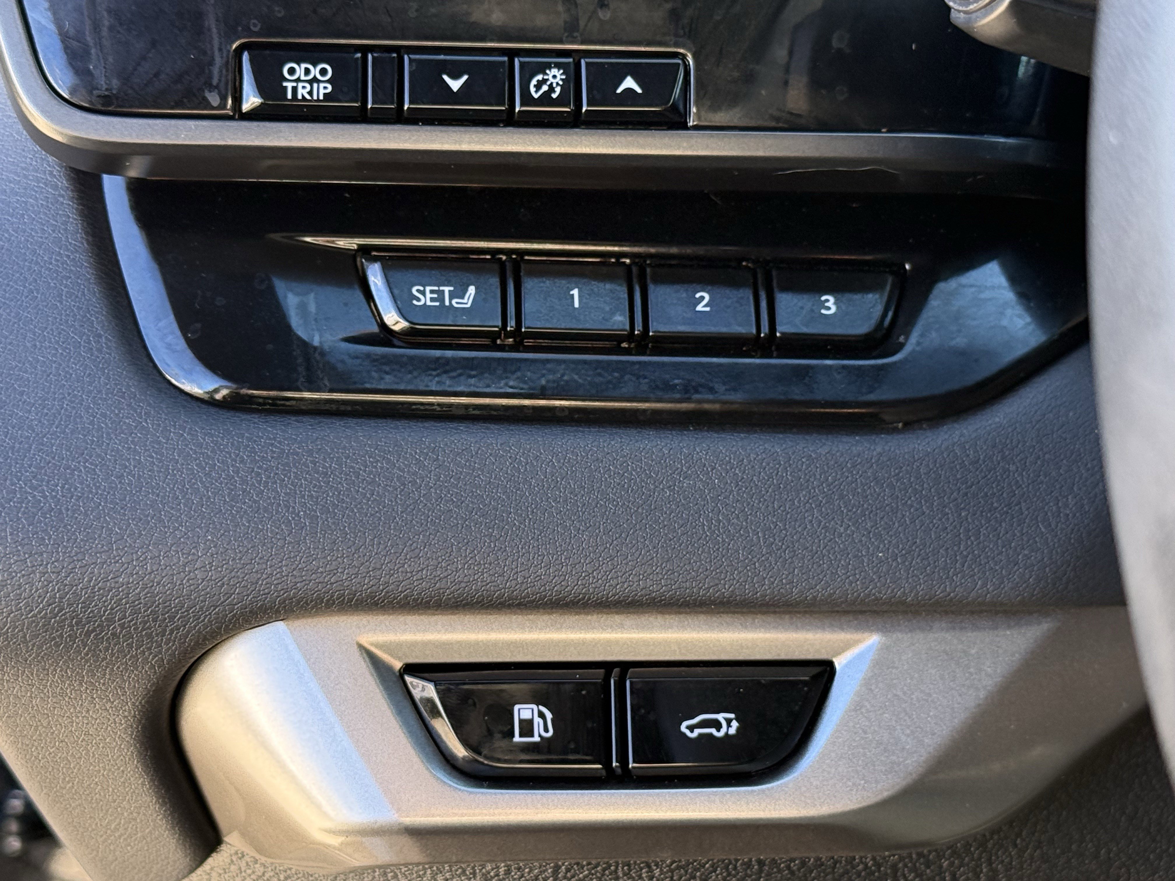 Used 2023 Lexus RX 350 Premium w/ Accessory Package image 26