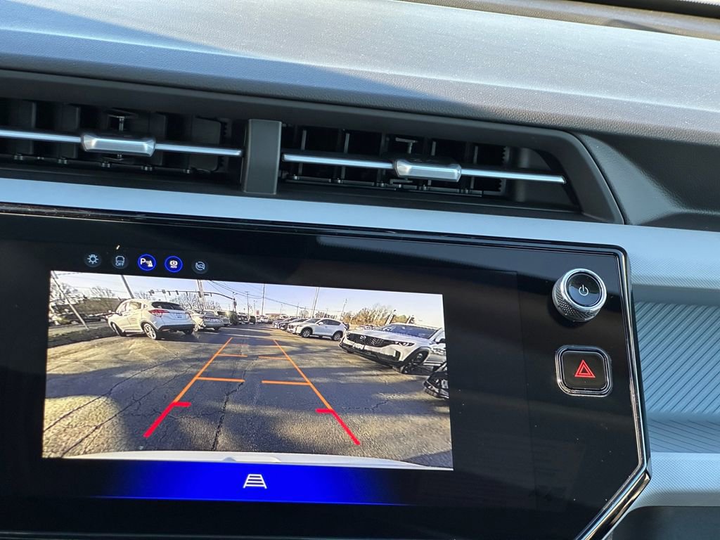 New 2027 Chevrolet Bolt LT w/ Comfort Package image 17