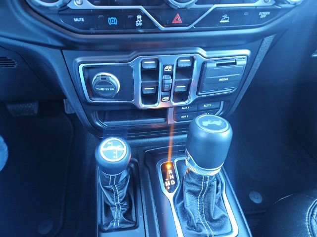 Used 2021 Jeep Wrangler Unlimited Sahara w/ Cold Weather Group image 17