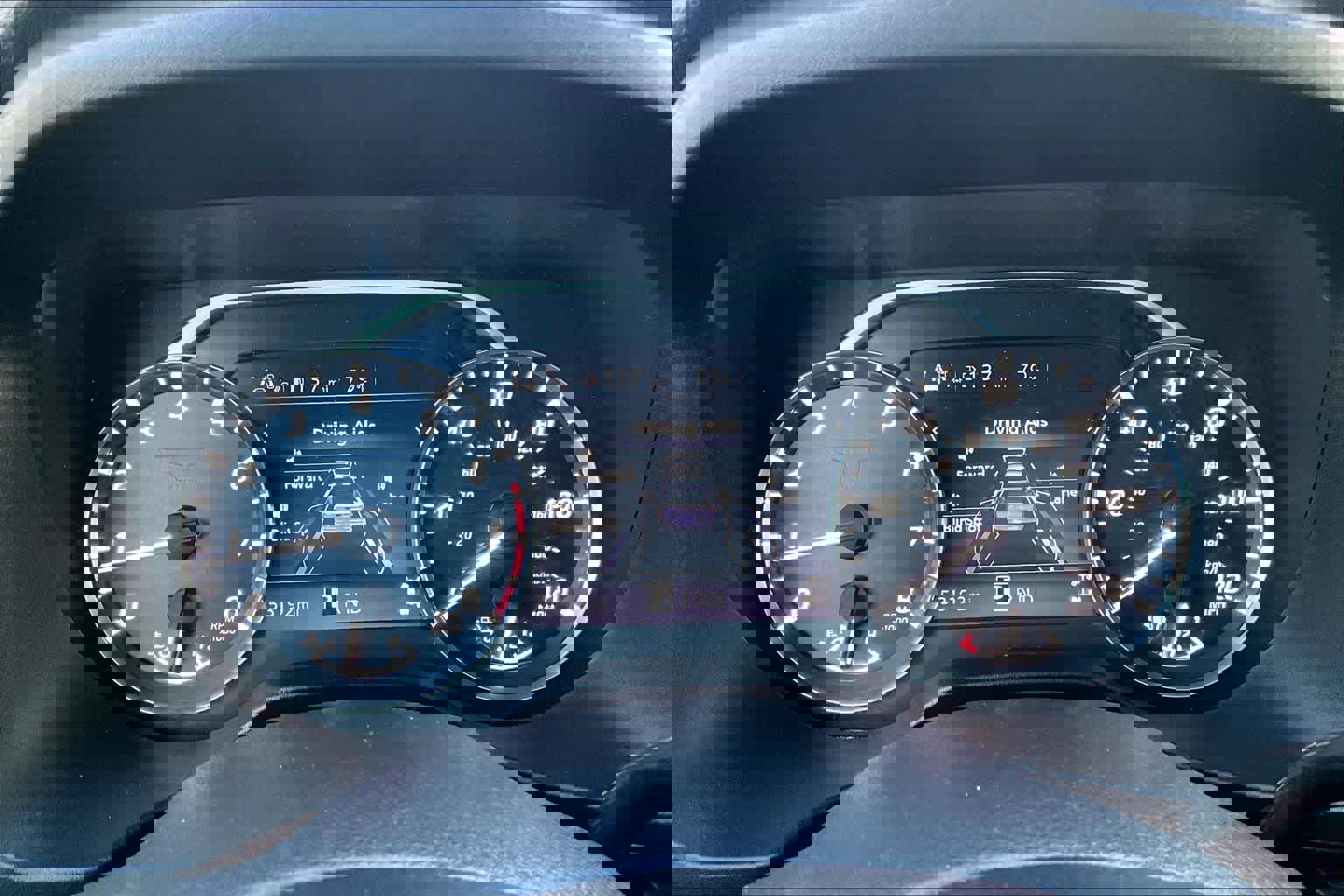 Used 2022 Nissan Titan SV image 24