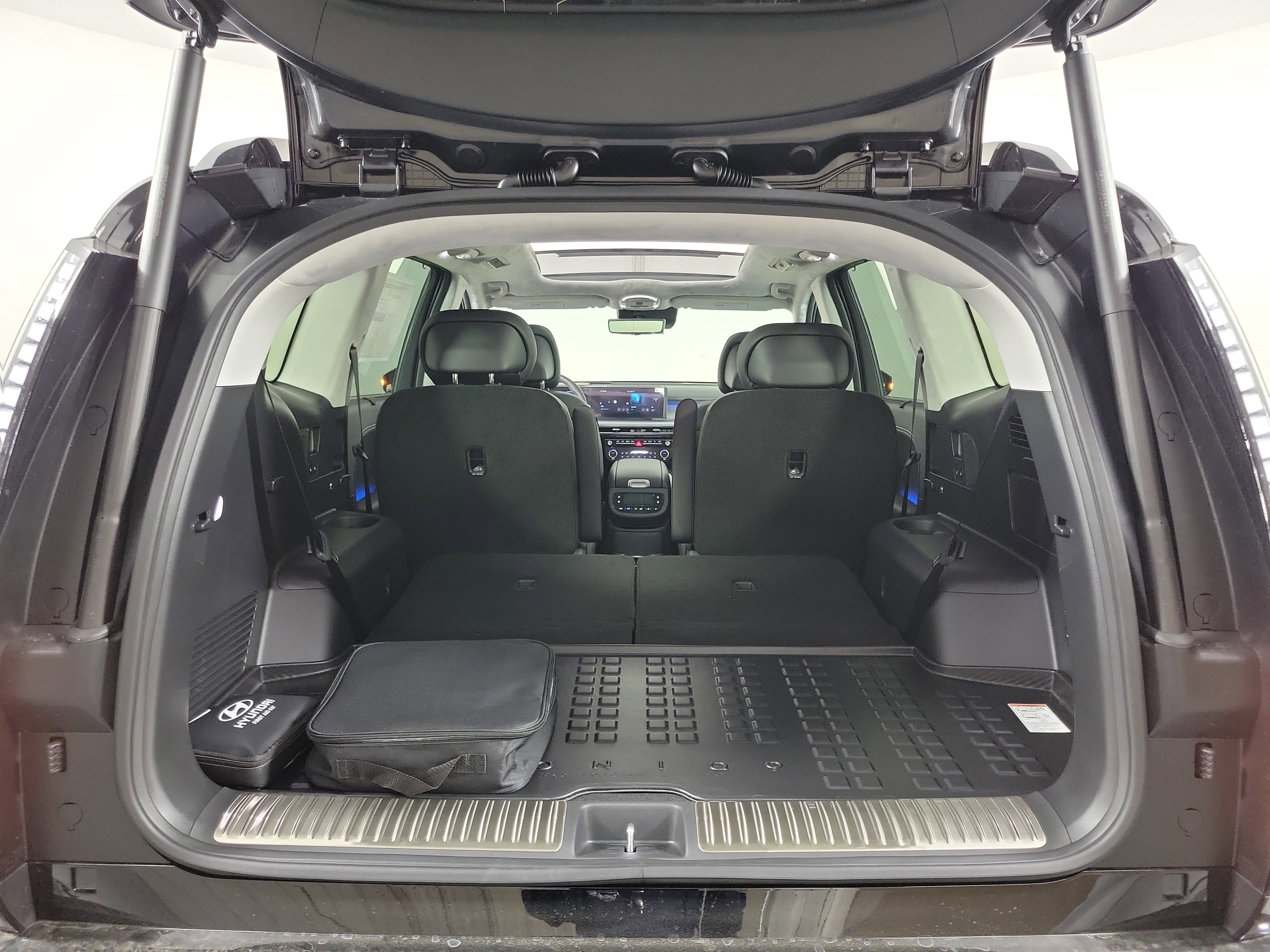 New 2026 Hyundai Ioniq 9 Calligraphy image 36