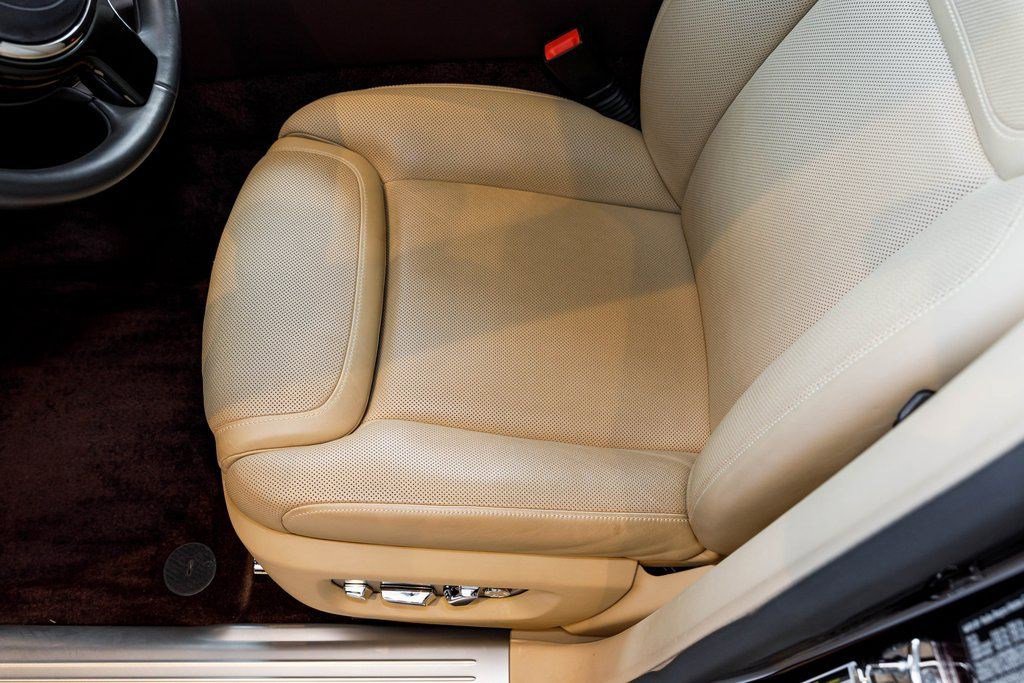 Used 2016 Rolls-Royce Ghost image 24