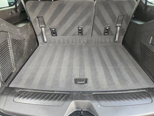 Used 2023 GMC Yukon XL SLT image 26