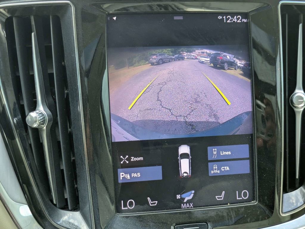 Used 2020 Volvo V60 T5 Momentum FWD image 23