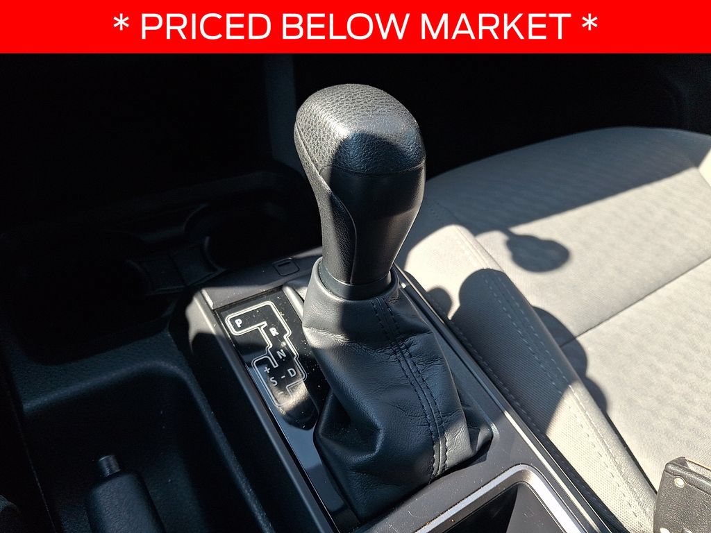 Used 2022 Toyota Tacoma SR w/ SR Convenience Package RWD image 14