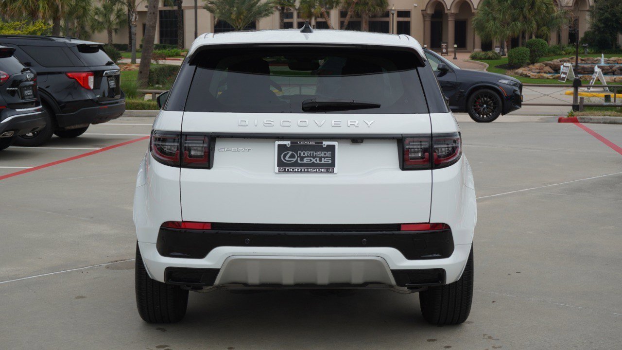 Used 2025 Land Rover Discovery Sport S image 7