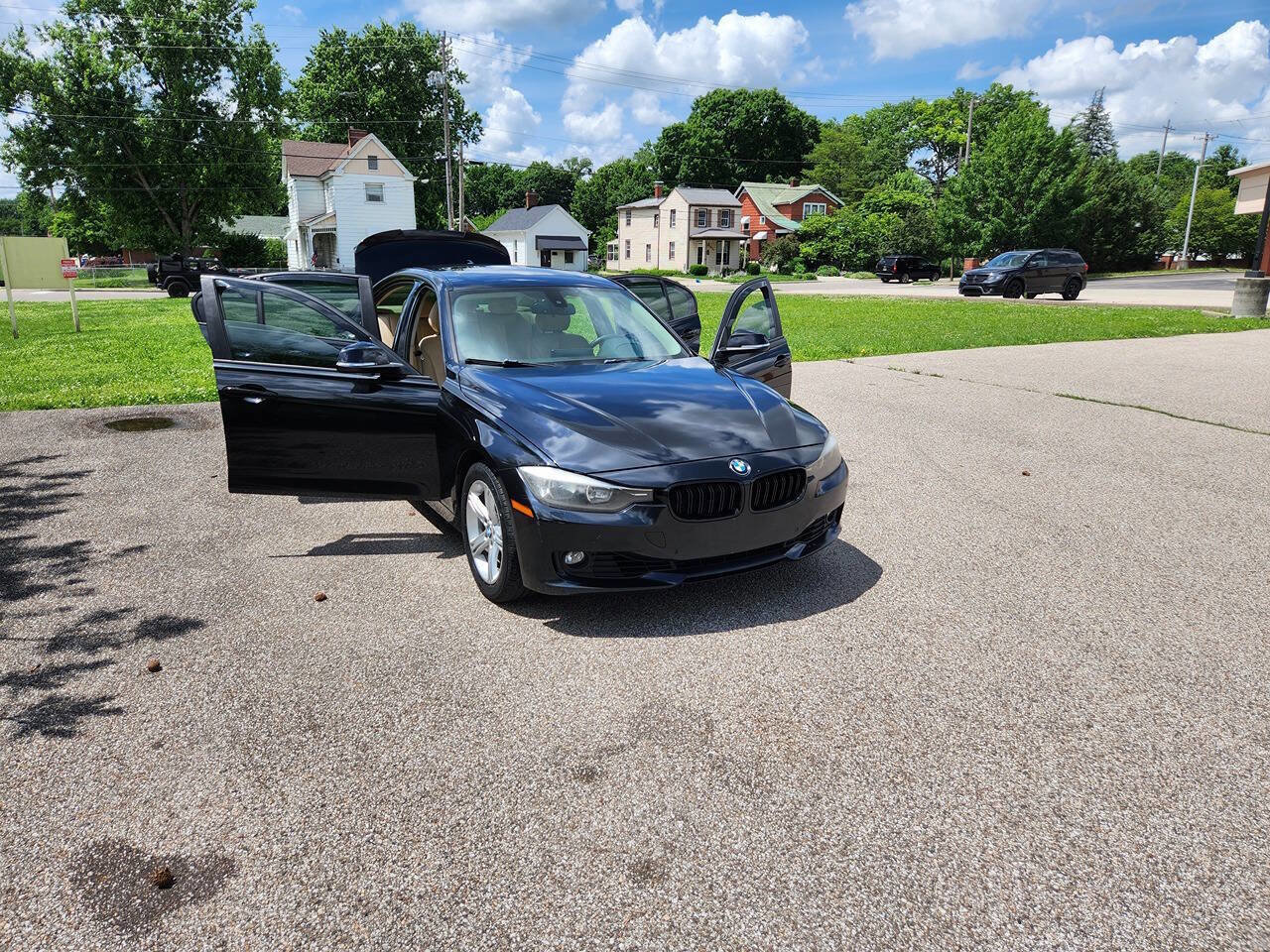 Used 2015 BMW 328i xDrive Sedan AWD/4WD image 1
