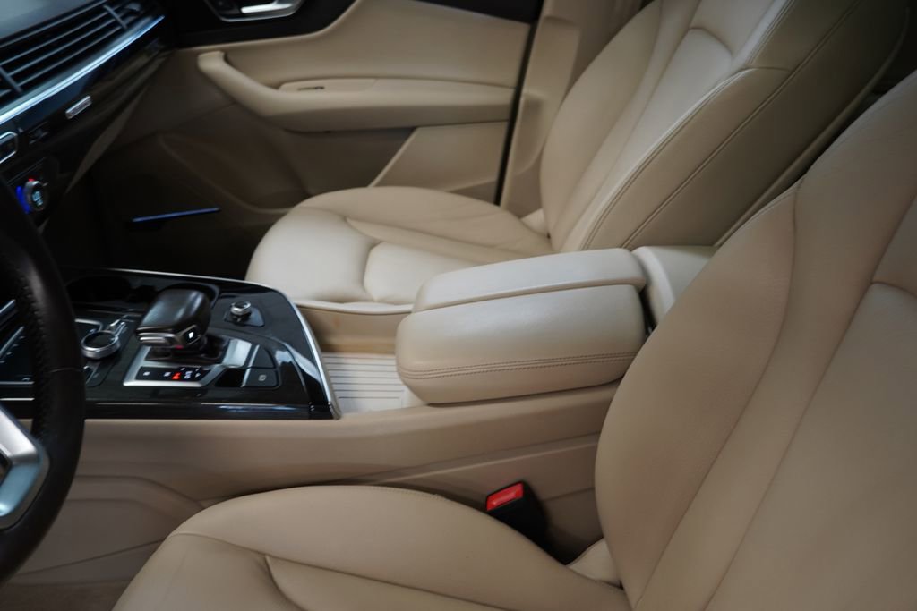 Used 2019 Audi Q7 3.0T Premium Plus w/ Premium Plus Package AWD/4WD image 8