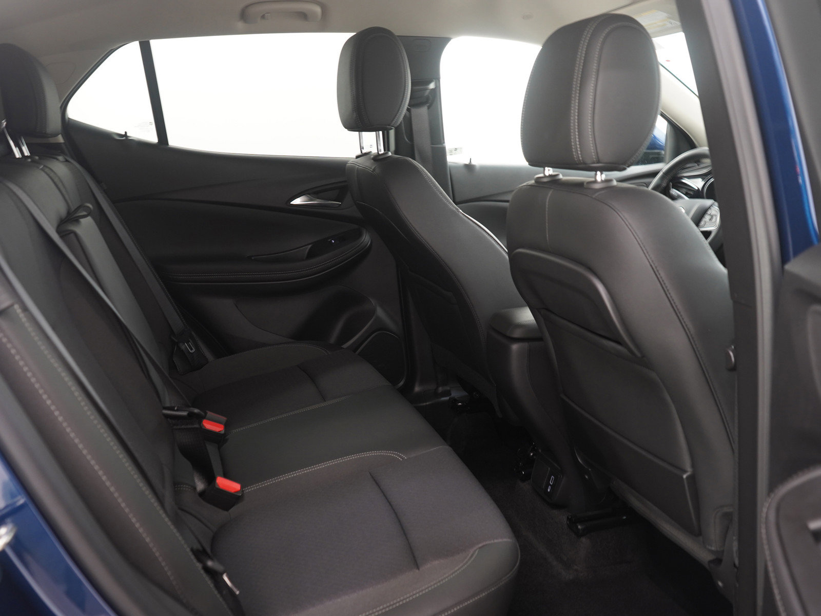 Used 2023 Buick Encore GX Select image 14