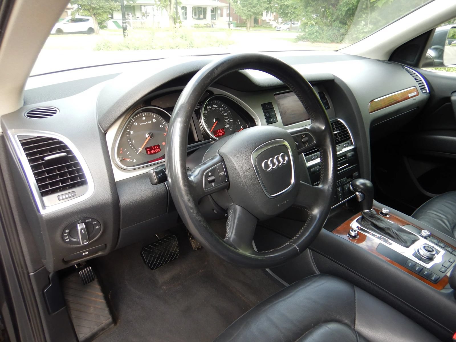 Used 2011 Audi Q7 3.0T Premium Plus AWD/4WD image 12