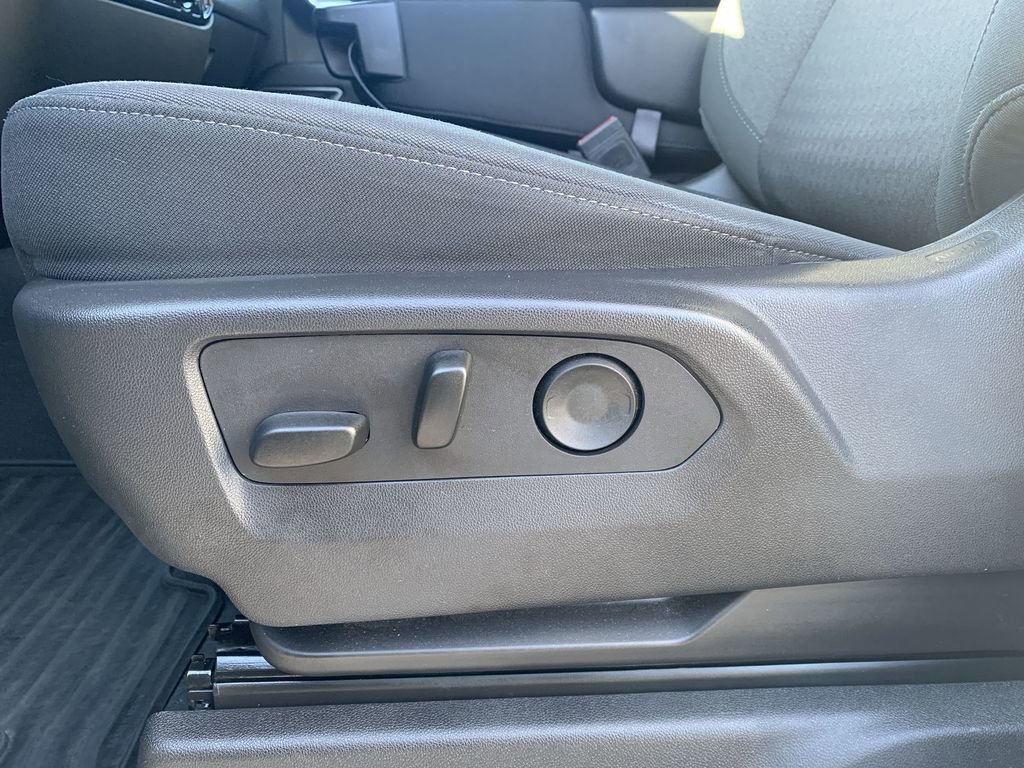 Used 2025 Chevrolet Silverado 1500 LT image 14