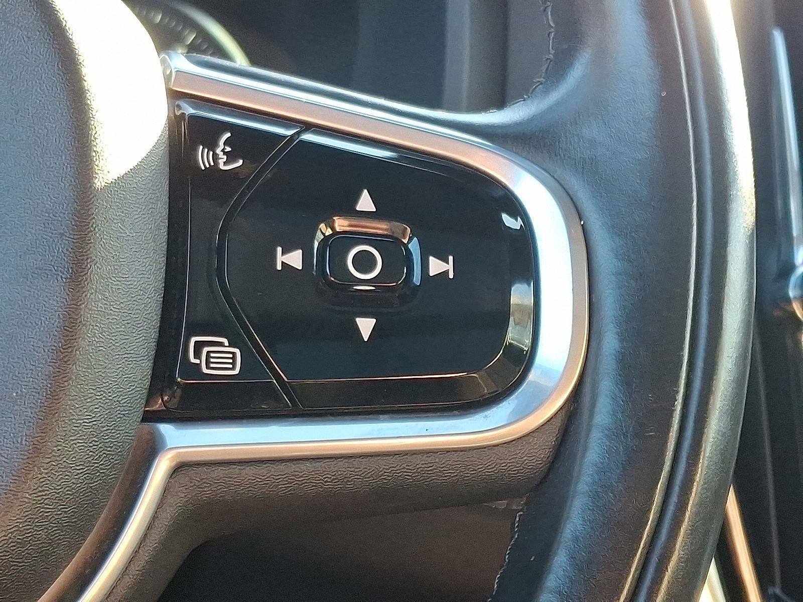 Used 2018 Volvo V90 T5 Cross Country w/ Convenience Package image 23