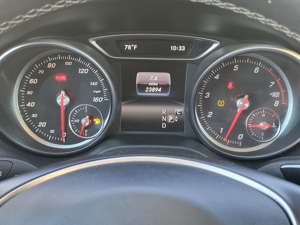 Used 2019 Mercedes-Benz GLA 250 4MATIC w/ Premium Package image 12