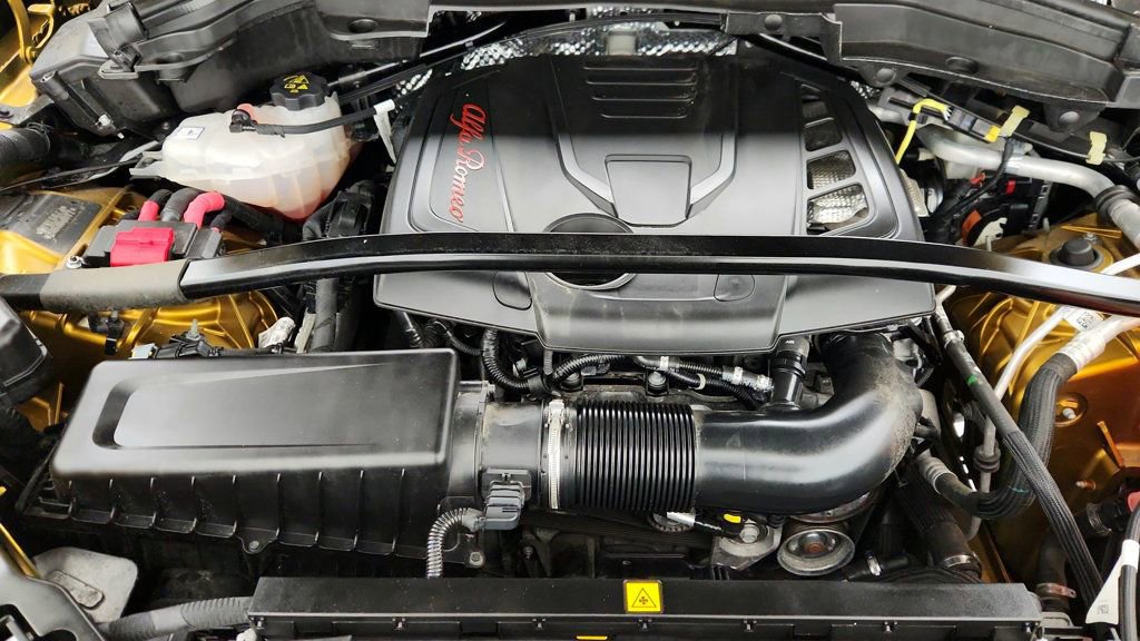 Used 2023 Alfa Romeo Stelvio Veloce image 27