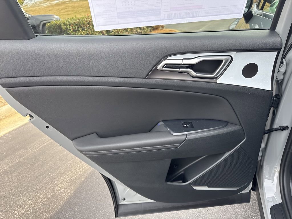 New 2026 Kia Sportage EX image 11