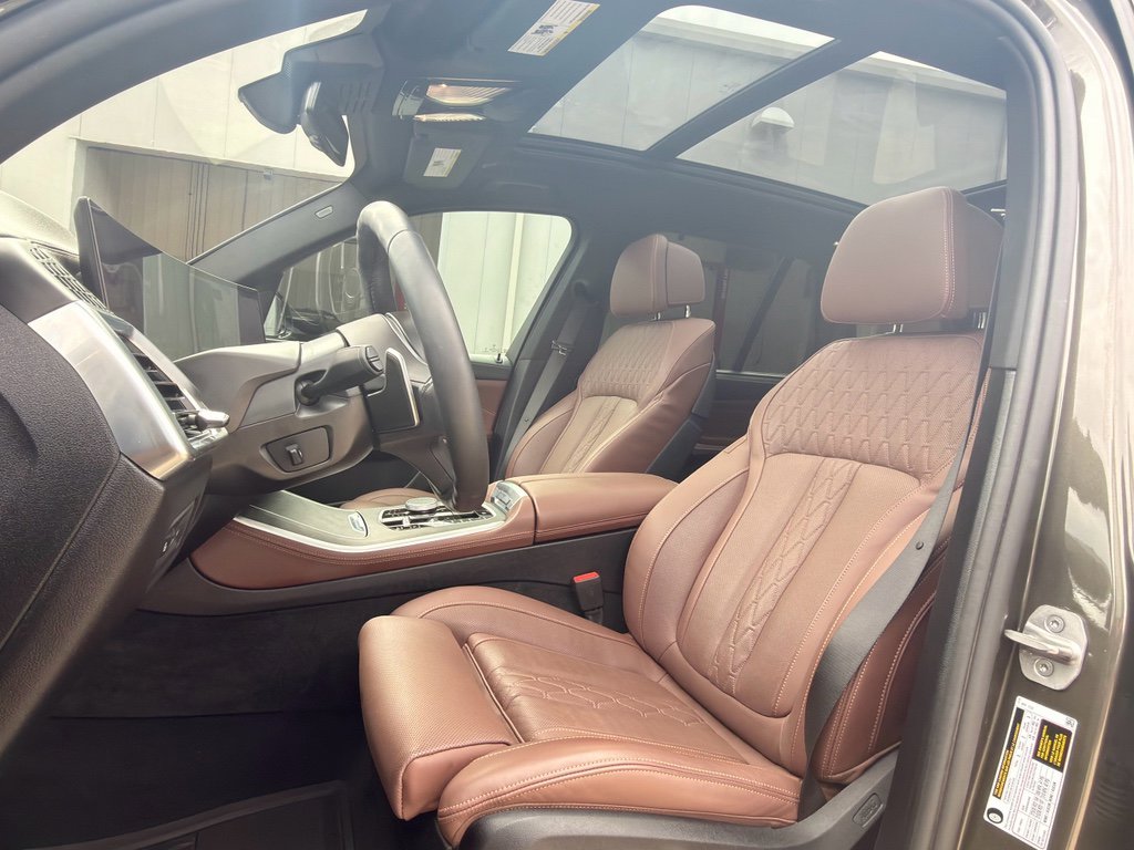 Used 2026 BMW X5 sDrive40i w/ M Sport Package image 11