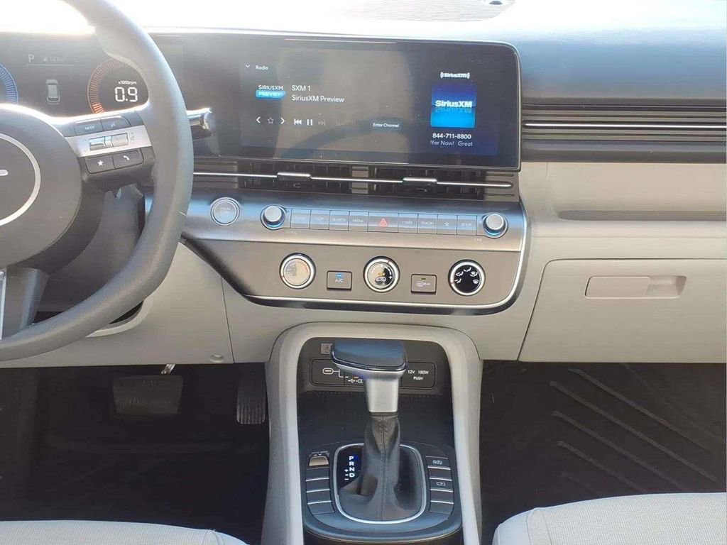 Used 2024 Hyundai Kona SE image 14