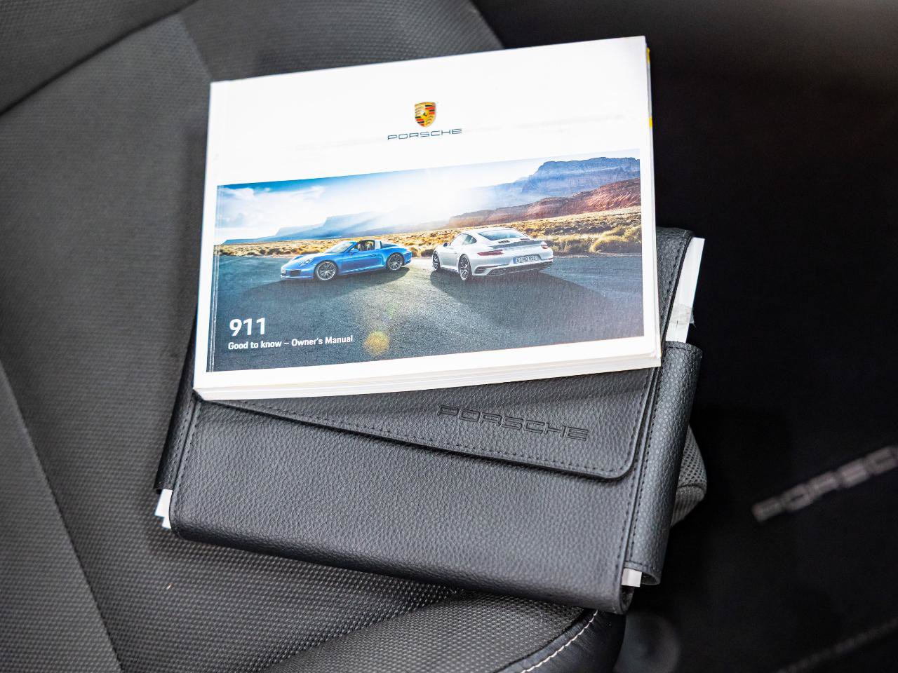 Used 2019 Porsche 911 Carrera 4 AWD/4WD image 18