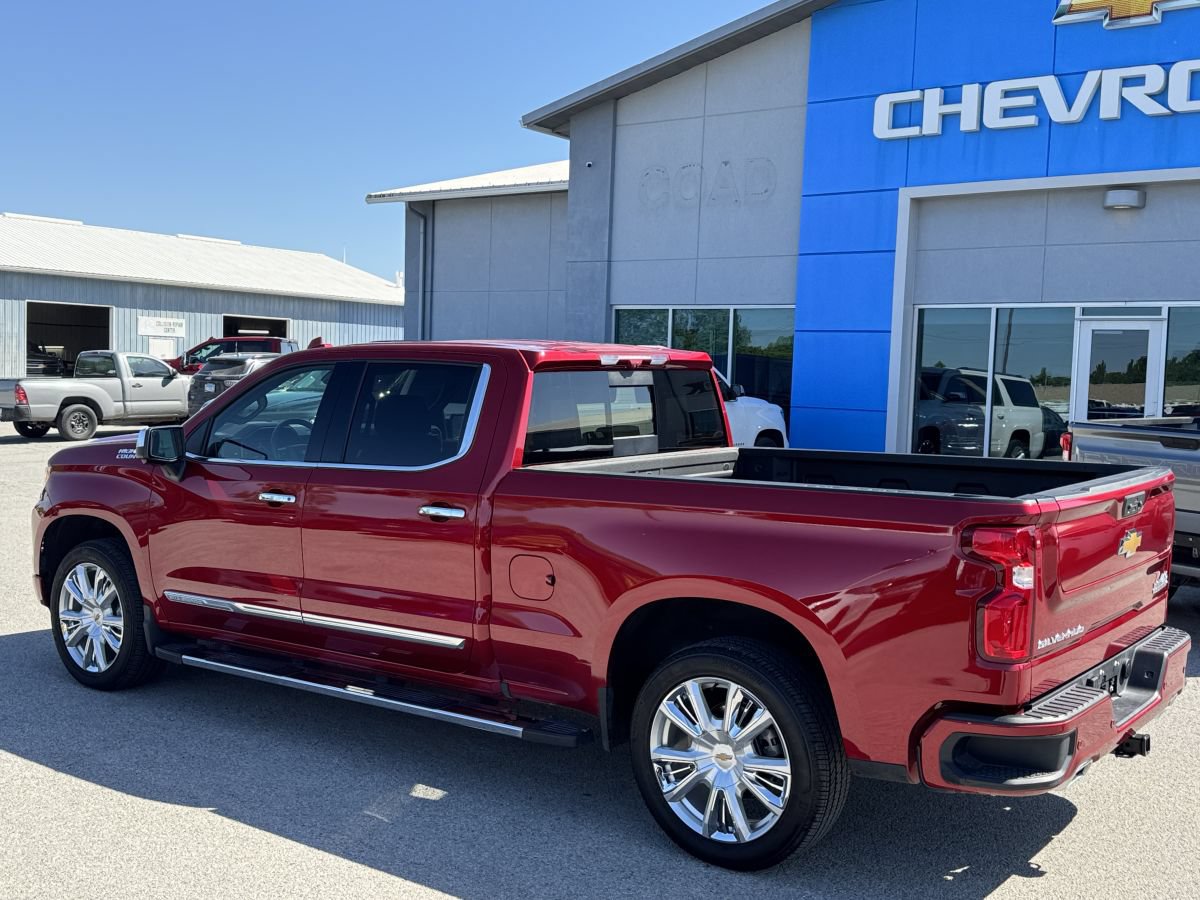 Used 2026 Chevrolet Silverado 1500 High Country w/ Technology Package AWD/4WD image 5