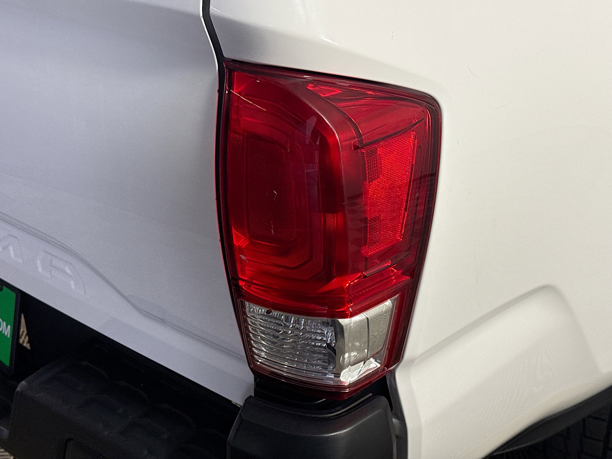 Used 2017 Toyota Tacoma SR image 29