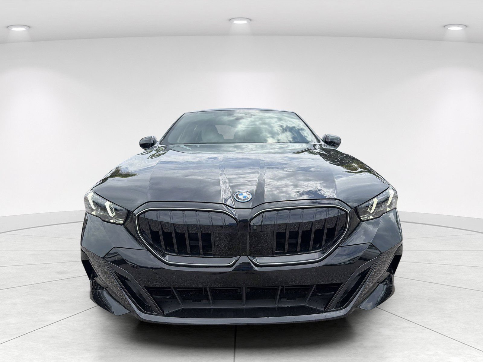 New 2027 BMW 550e xDrive w/ Executive Package AWD/4WD video 2