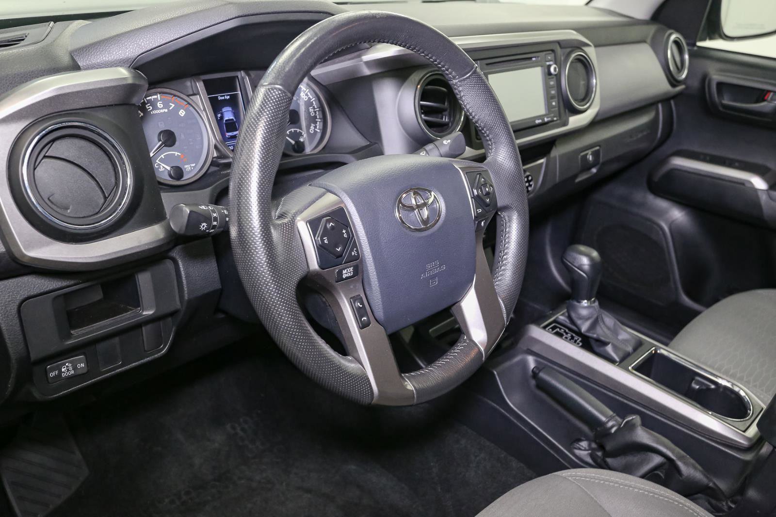 Used 2017 Toyota Tacoma SR5 image 22