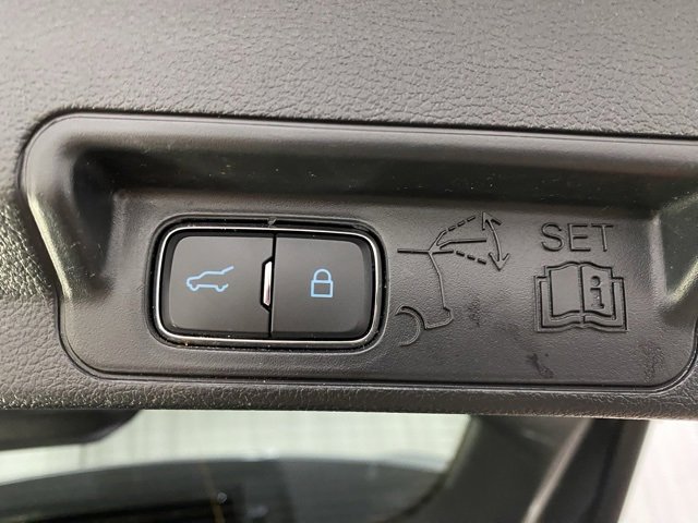 Used 2022 Ford Explorer XLT w/ Equipment Group 202A image 14