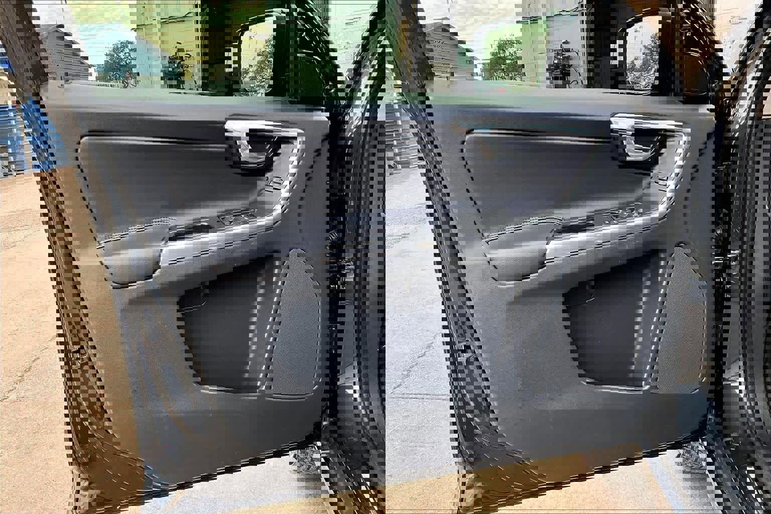 Used 2016 Volvo XC60 T5 Platinum image 21